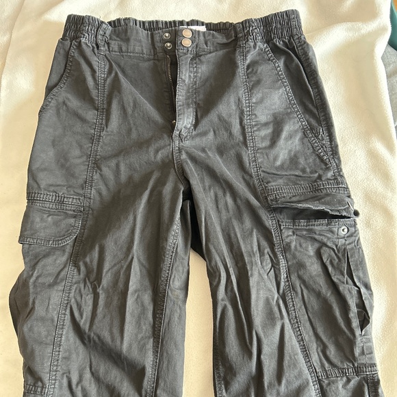Black cargo pants - Picture 1 of 3